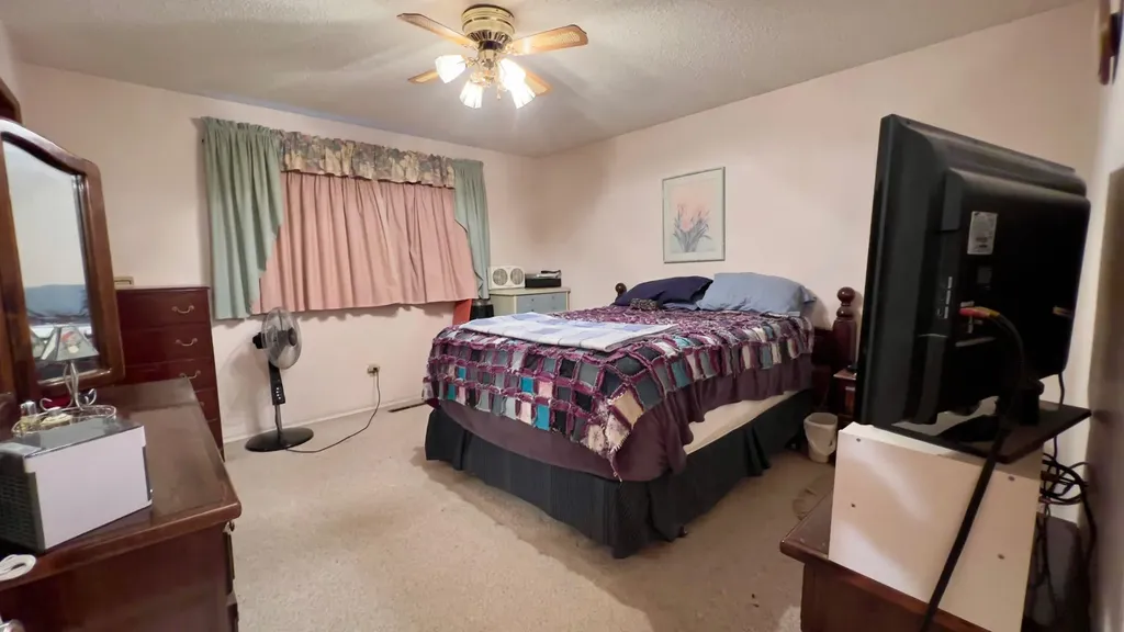607 7 Avenue W Hanna AB T0J 1P0