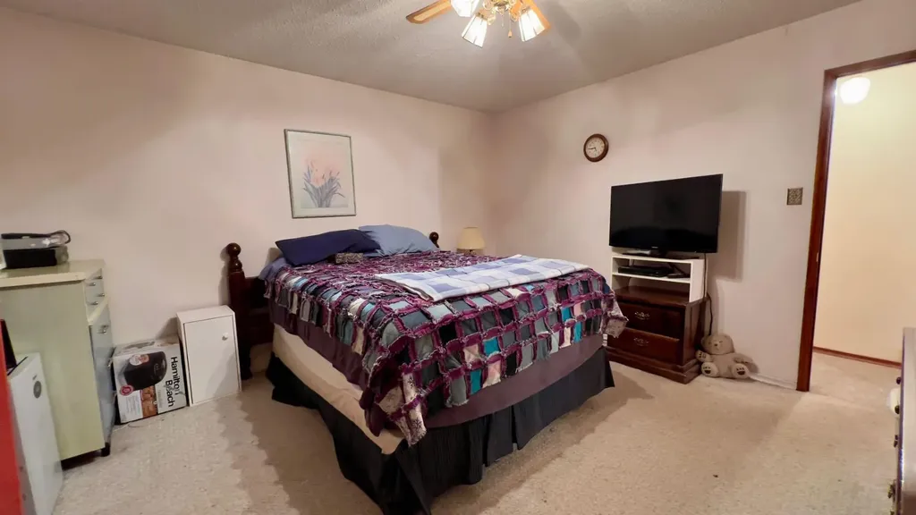 607 7 Avenue W Hanna AB T0J 1P0