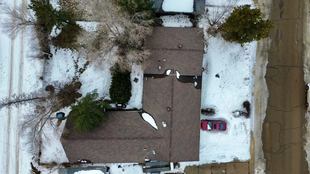 607 7 Avenue W Hanna AB T0J 1P0