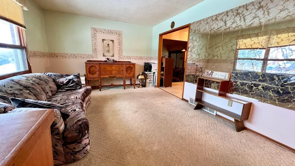 607 7 Avenue W Hanna AB T0J 1P0