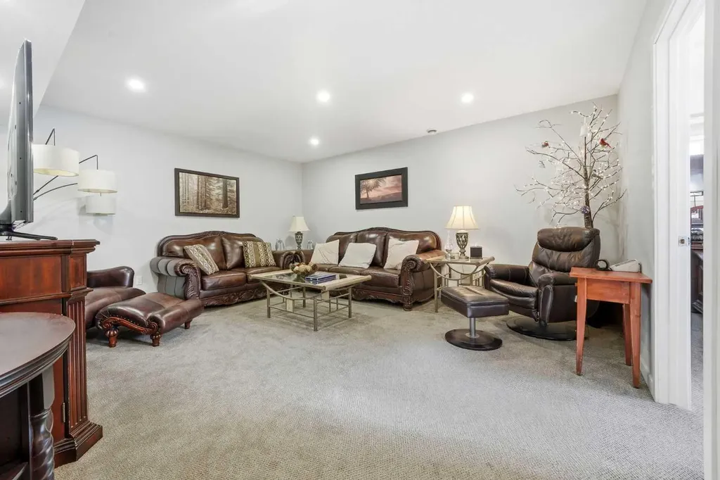 1495 Aldrich Place Carstairs AB T0M 0N0