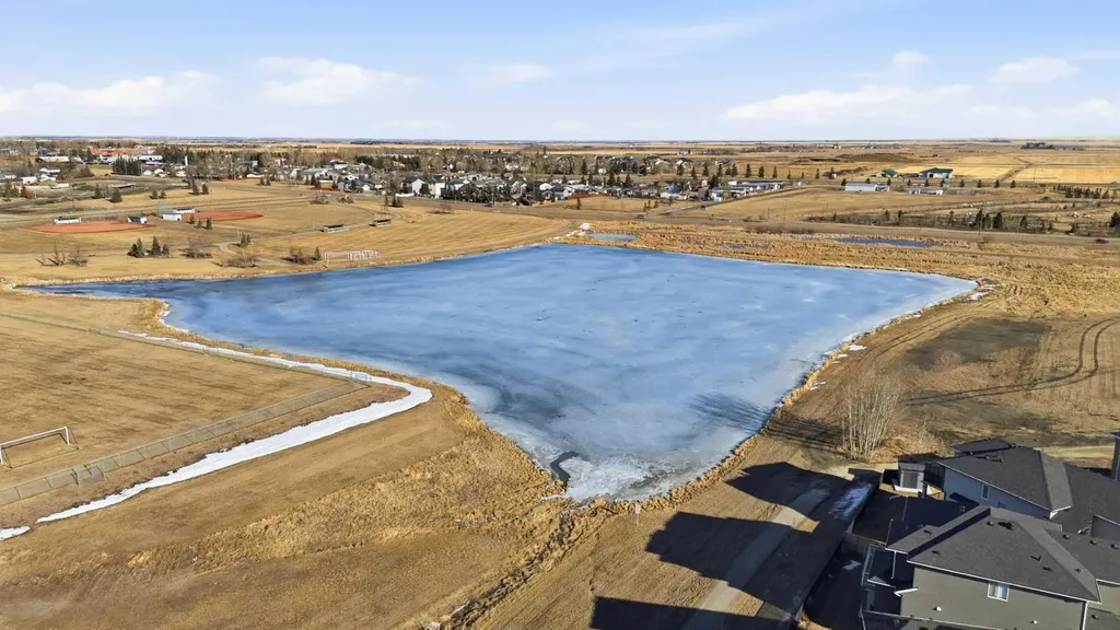 1495 Aldrich Place Carstairs AB T0M 0N0