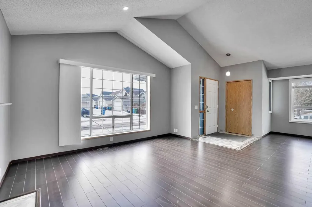 131 Martinridge Grove NE Calgary AB T3J 3M4