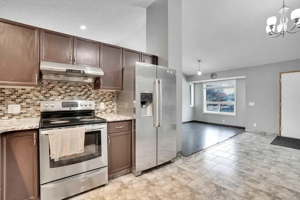 131 Martinridge Grove NE Calgary AB T3J 3M4
