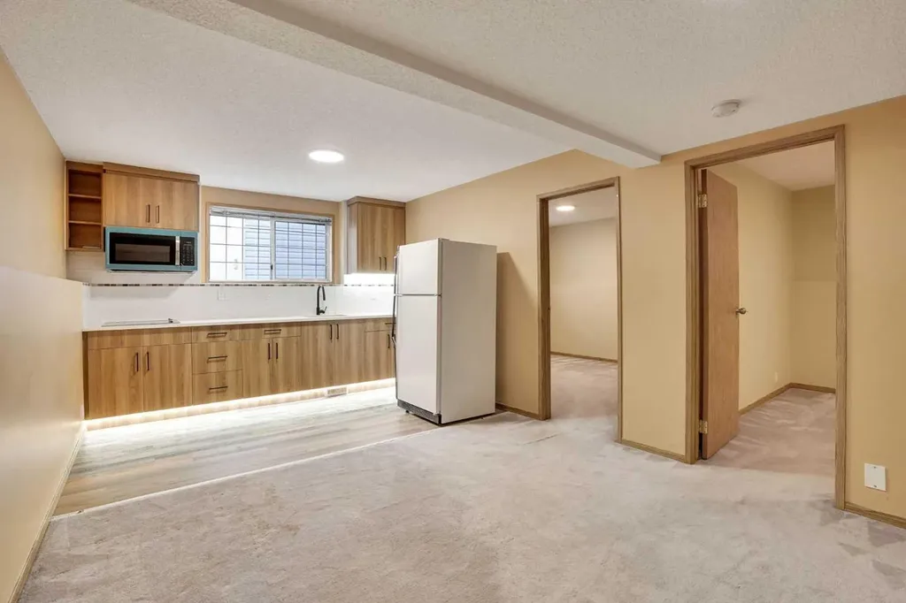 131 Martinridge Grove NE Calgary AB T3J 3M4