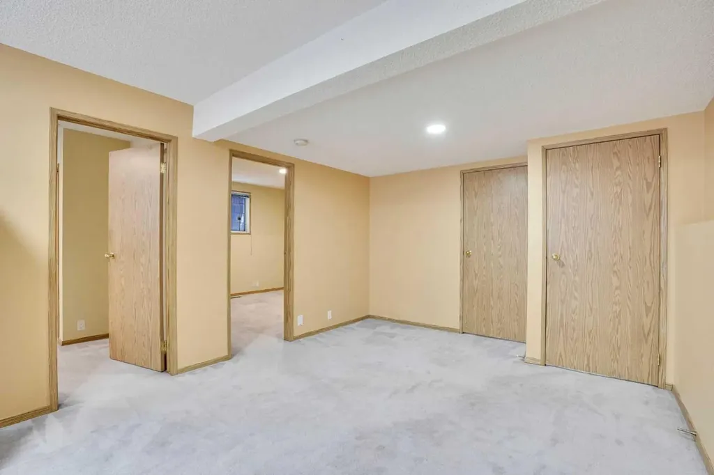 131 Martinridge Grove NE Calgary AB T3J 3M4