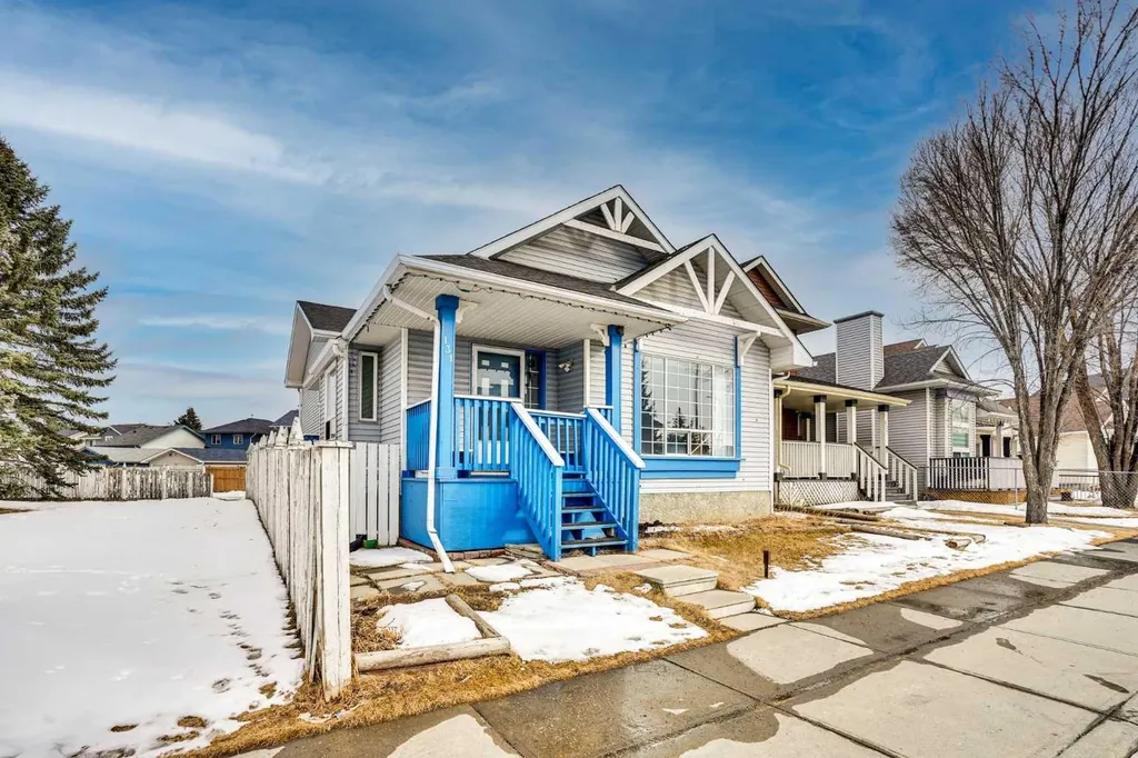 131 Martinridge Grove NE Calgary AB T3J 3M4