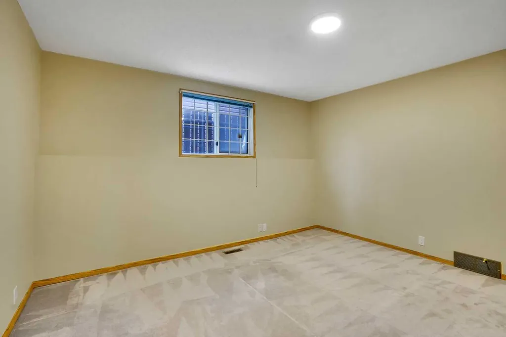 131 Martinridge Grove NE Calgary AB T3J 3M4