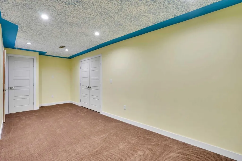 131 Martinridge Grove NE Calgary AB T3J 3M4