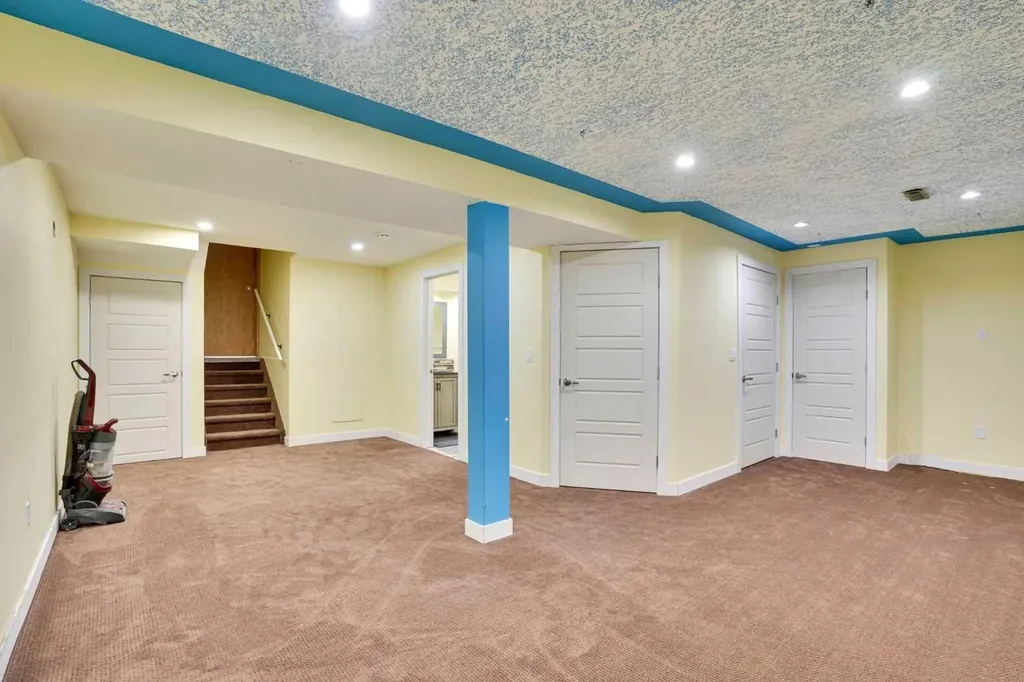 131 Martinridge Grove NE Calgary AB T3J 3M4