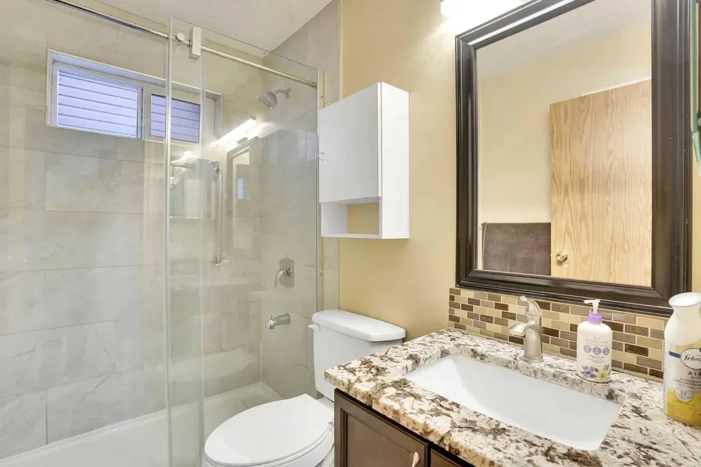 131 Martinridge Grove NE Calgary AB T3J 3M4