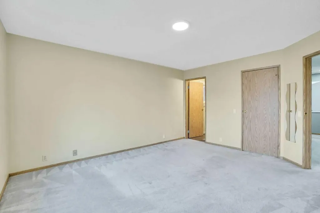 131 Martinridge Grove NE Calgary AB T3J 3M4