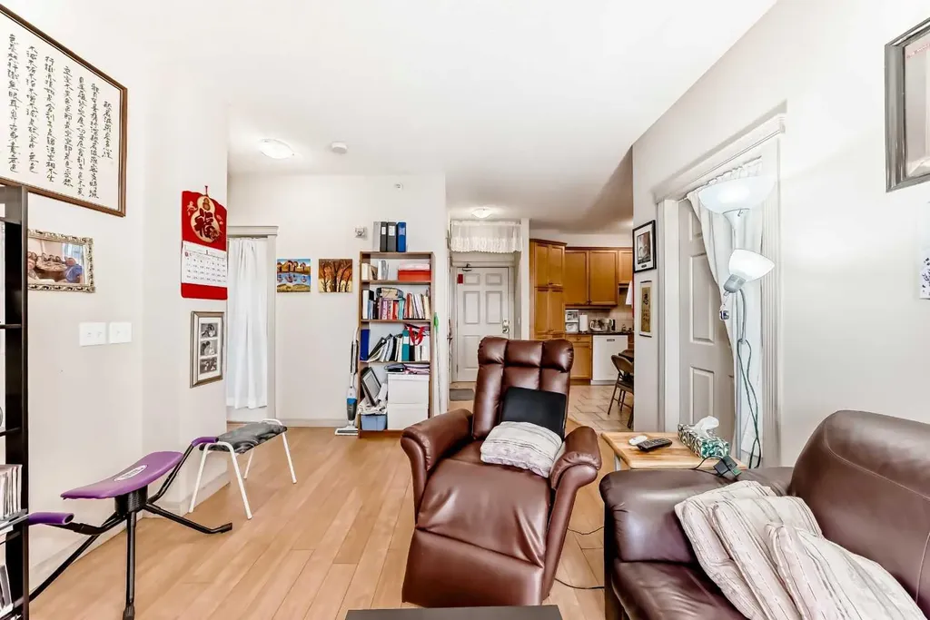 1507 Centre A Street NE Calgary AB T3K 2Z8