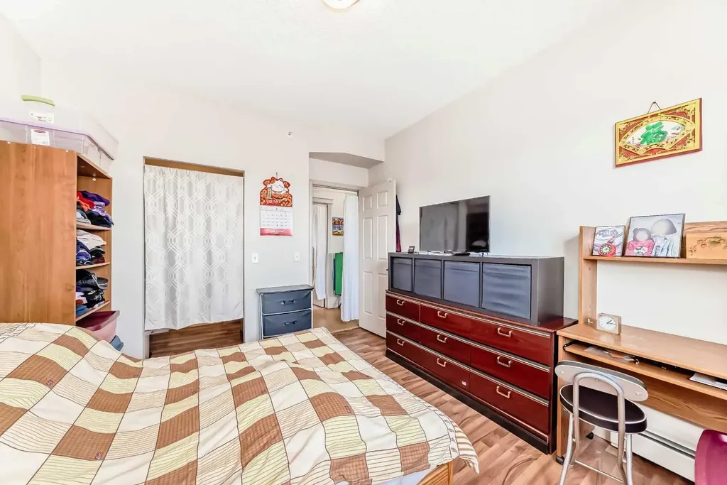 1507 Centre A Street NE Calgary AB T3K 2Z8
