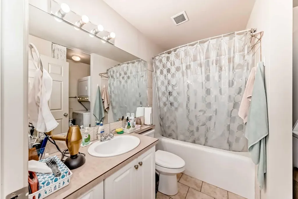 1507 Centre A Street NE Calgary AB T3K 2Z8