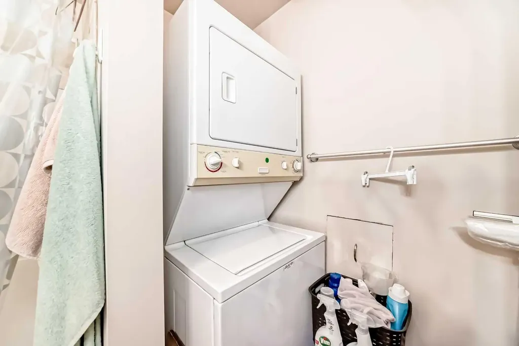 1507 Centre A Street NE Calgary AB T3K 2Z8