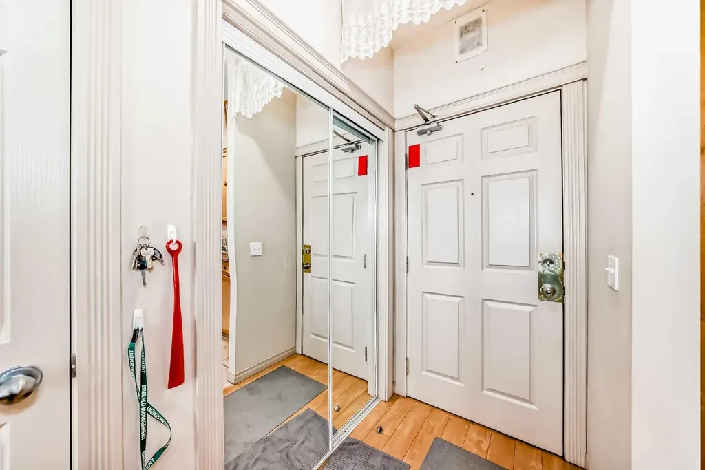 1507 Centre A Street NE Calgary AB T3K 2Z8