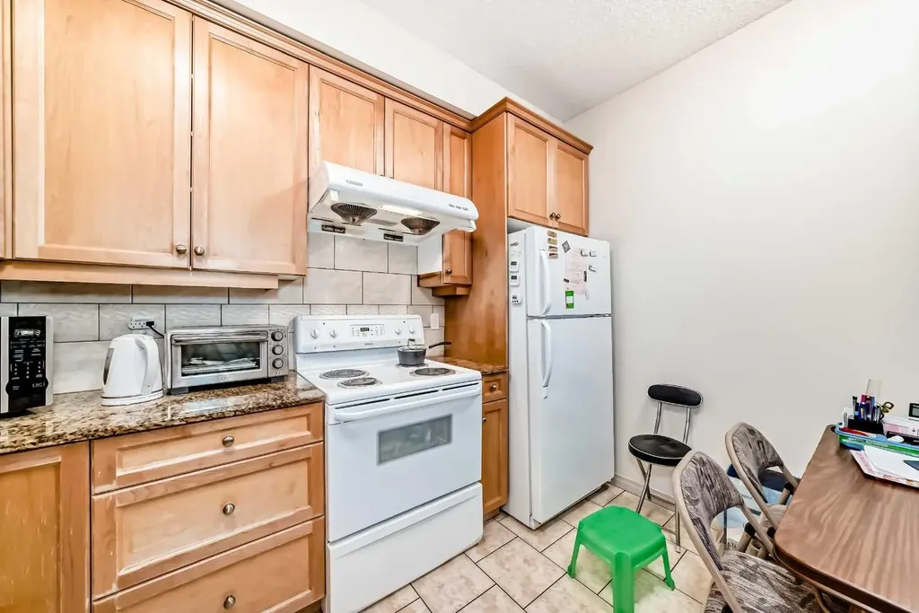 1507 Centre A Street NE Calgary AB T3K 2Z8
