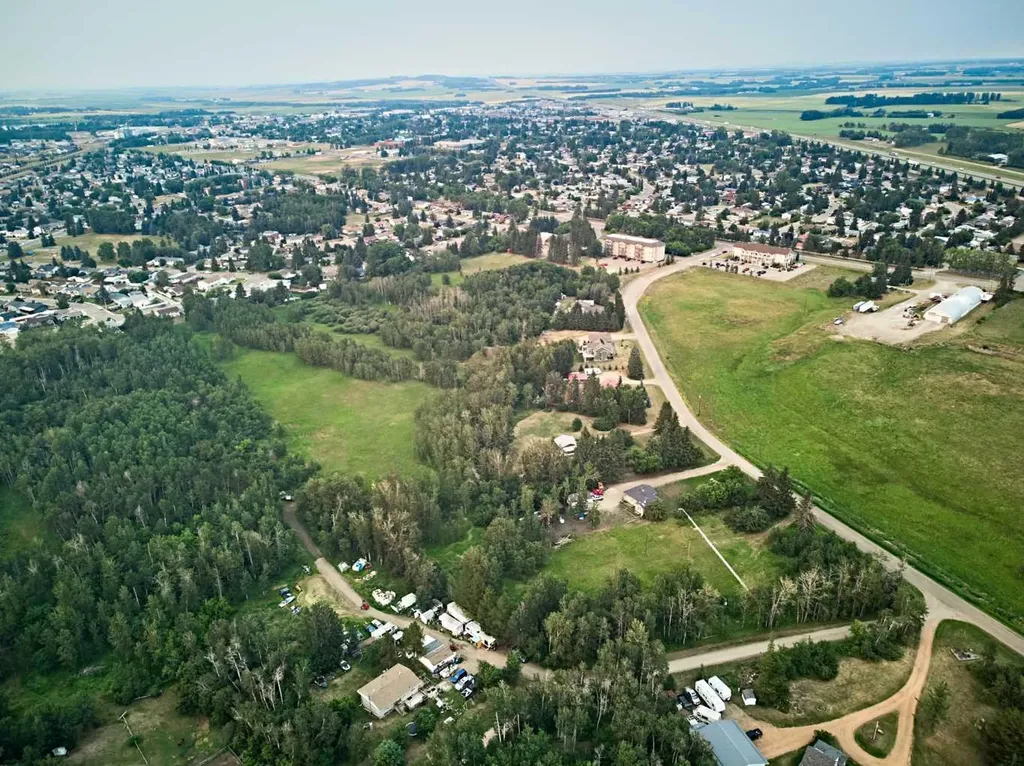 5400 Davies Street Innisfail AB T4G 1E3