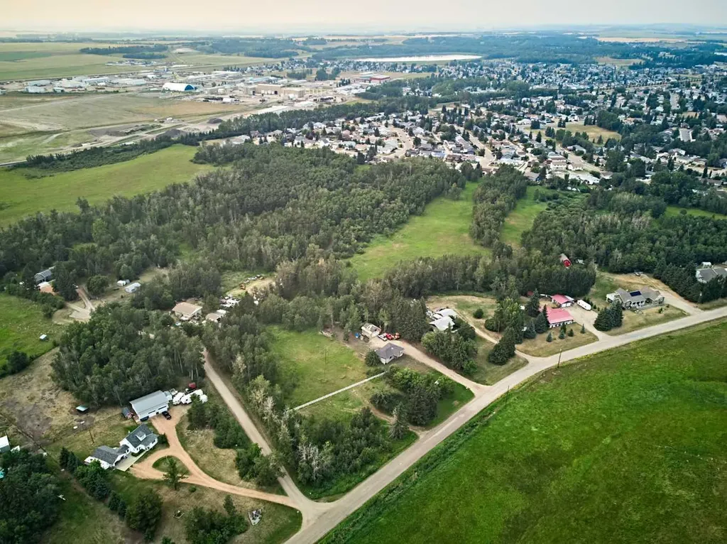 5400 Davies Street Innisfail AB T4G 1E3