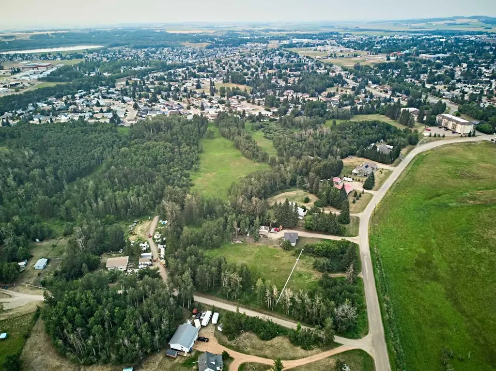 5400 Davies Street Innisfail AB T4G 1E3