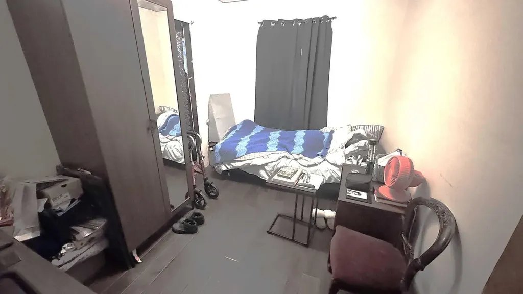 6503 33 Avenue NW Calgary AB T3B 1K9