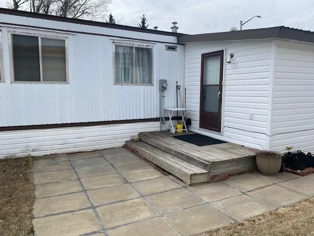 5503 51 Street Edgerton AB T0B 1K0