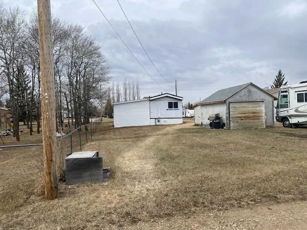 5503 51 Street Edgerton AB T0B 1K0