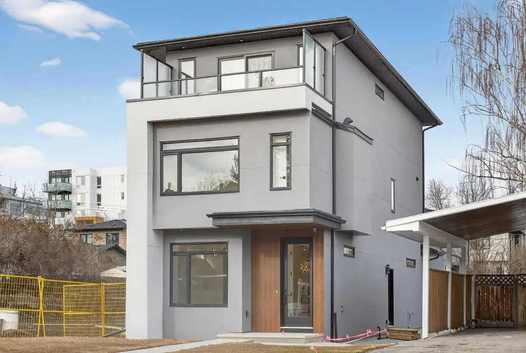 720 52 Avenue SW Calgary AB T2V 0B5