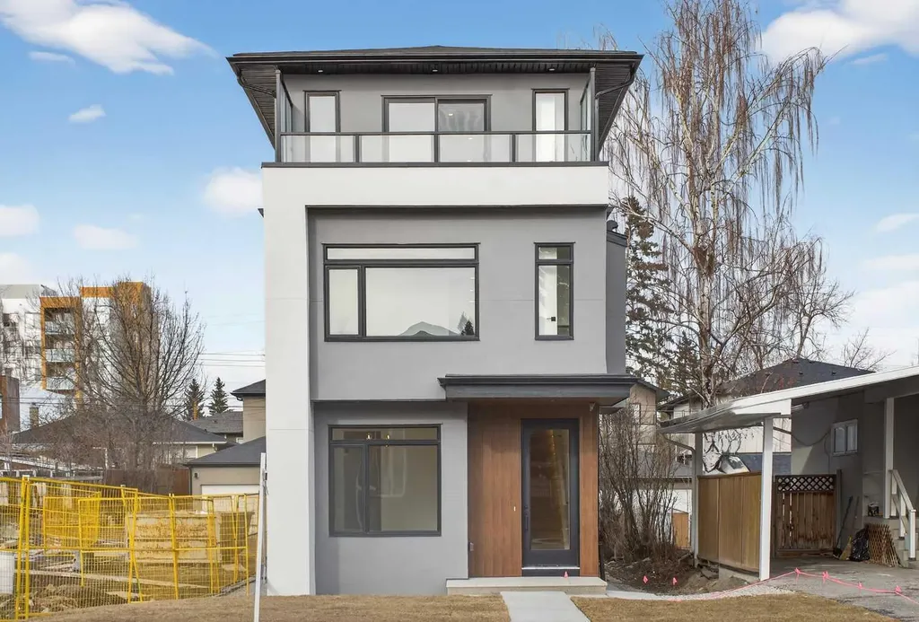 720 52 Avenue SW Calgary AB T2V 0B5