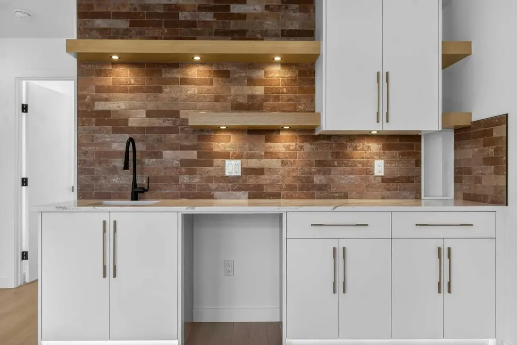 720 52 Avenue SW Calgary AB T2V 0B5
