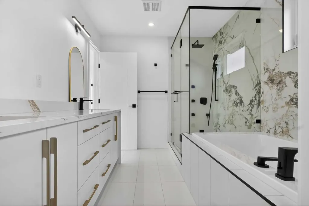 720 52 Avenue SW Calgary AB T2V 0B5