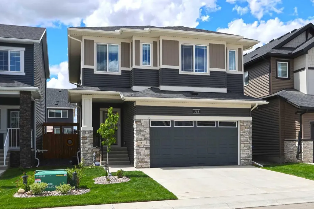 553 Baywater Manor SW Airdrie AB T4B 5R7