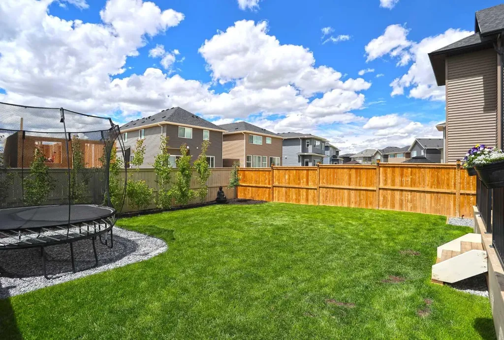 553 Baywater Manor SW Airdrie AB T4B 5R7