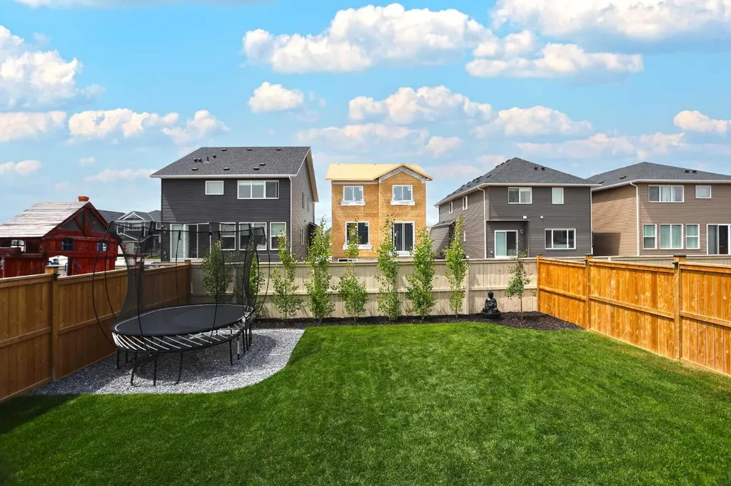 553 Baywater Manor SW Airdrie AB T4B 5R7