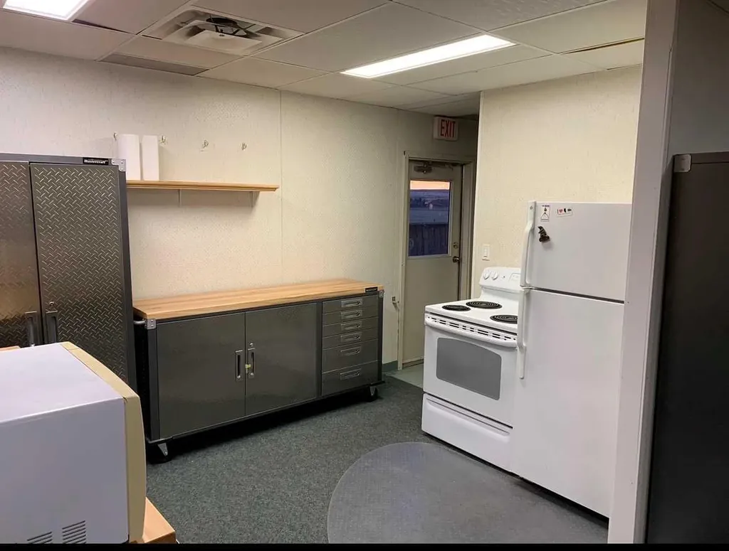 301 3rd Avenue W Beaverlodge AB T0H 0C0