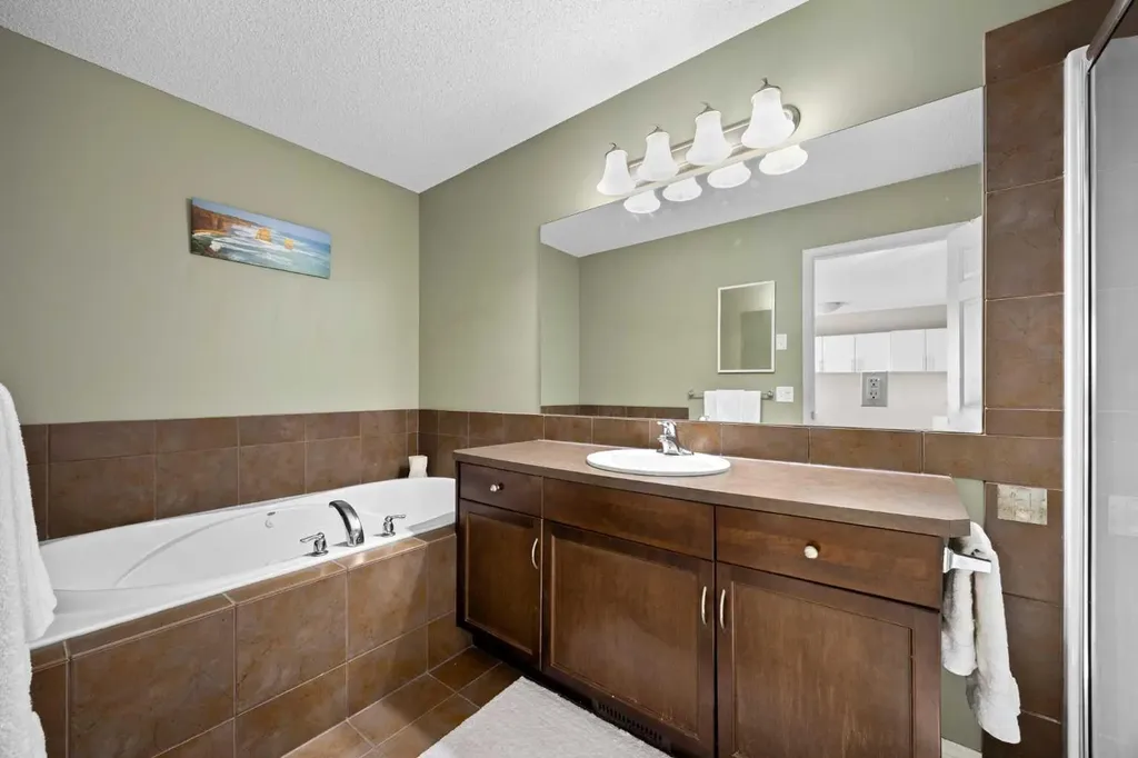 73 Sunset Heights Cochrane AB T4C 0C7