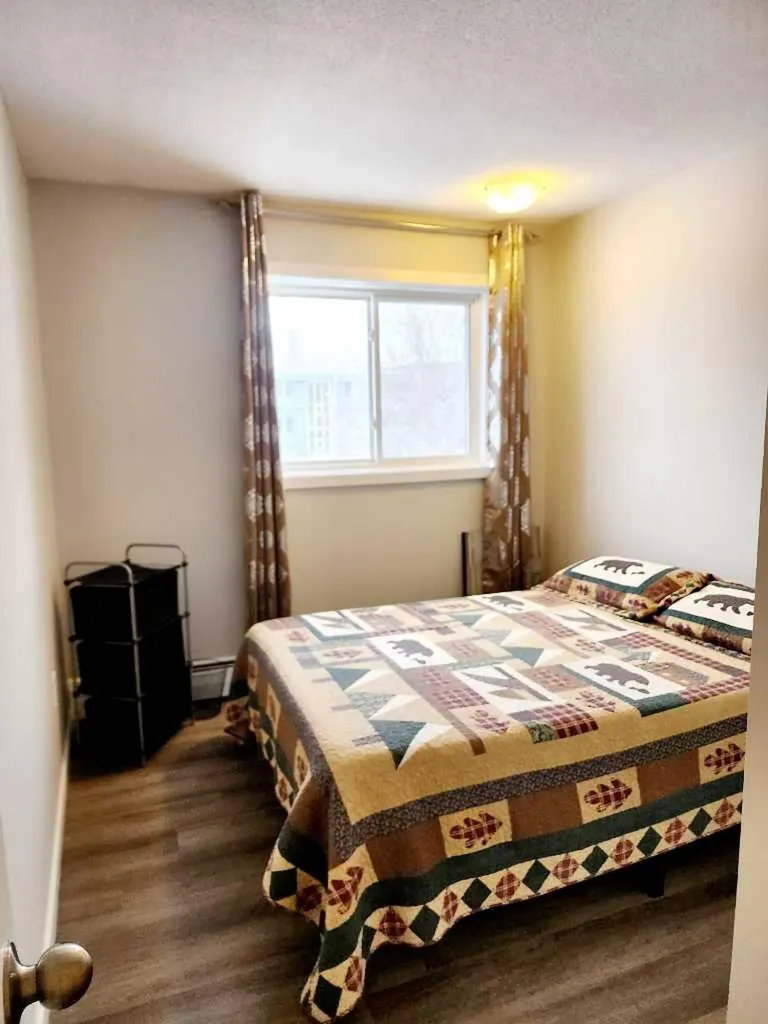 4811 55 Street Red Deer AB T4N 2J2