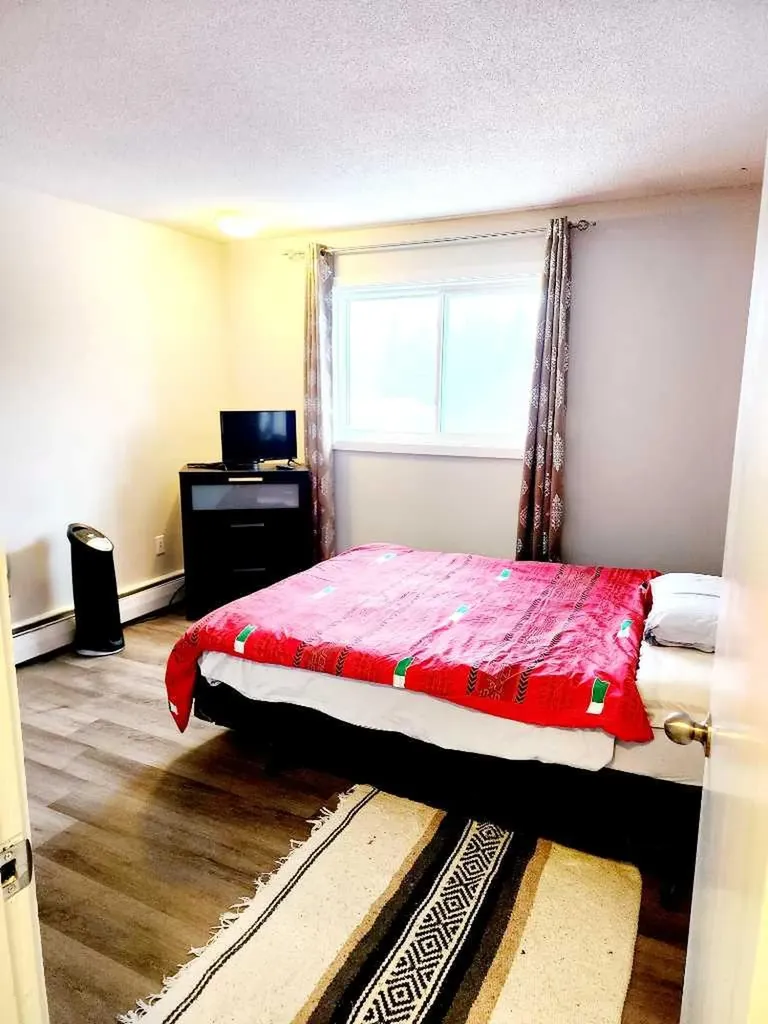 4811 55 Street Red Deer AB T4N 2J2