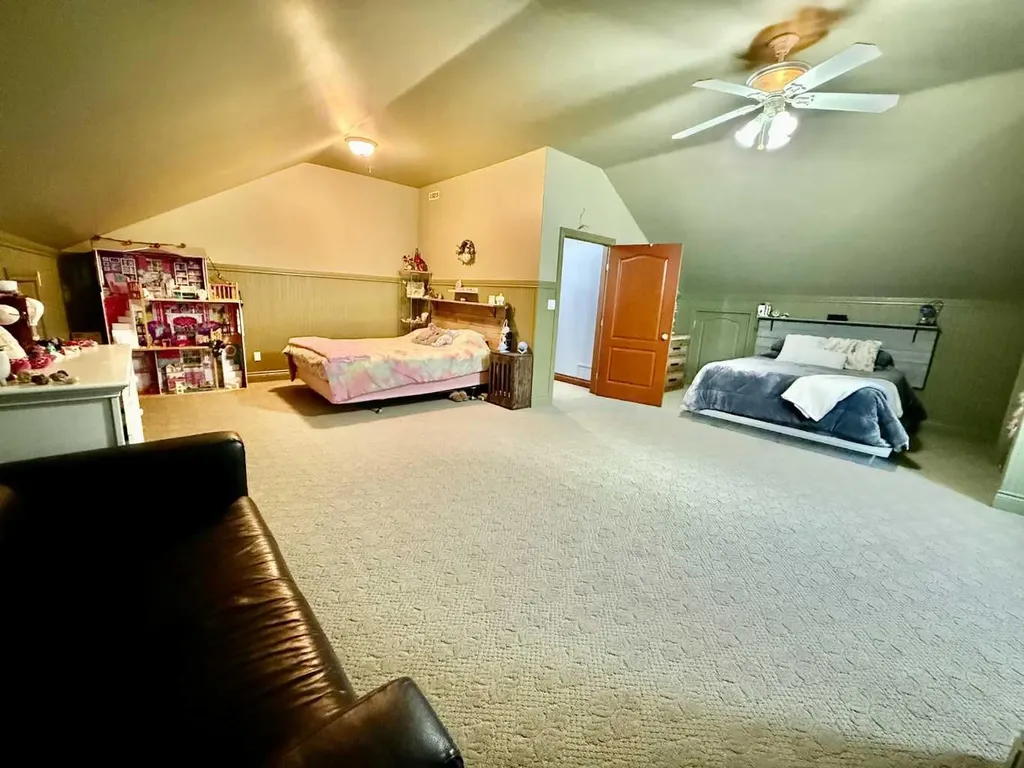 24403 East River Road Hinton AB T7V 0A3