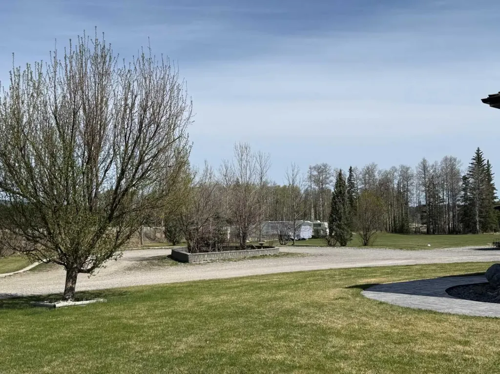 24403 East River Road Hinton AB T7V 0A3