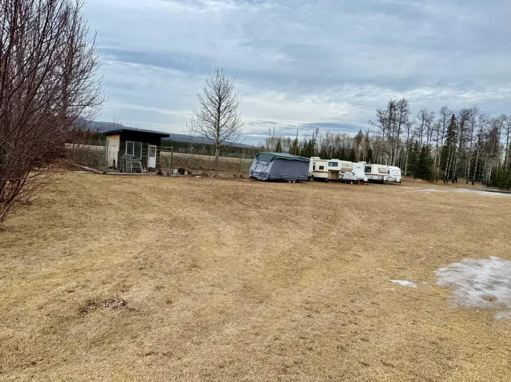 24403 East River Road Hinton AB T7V 0A3