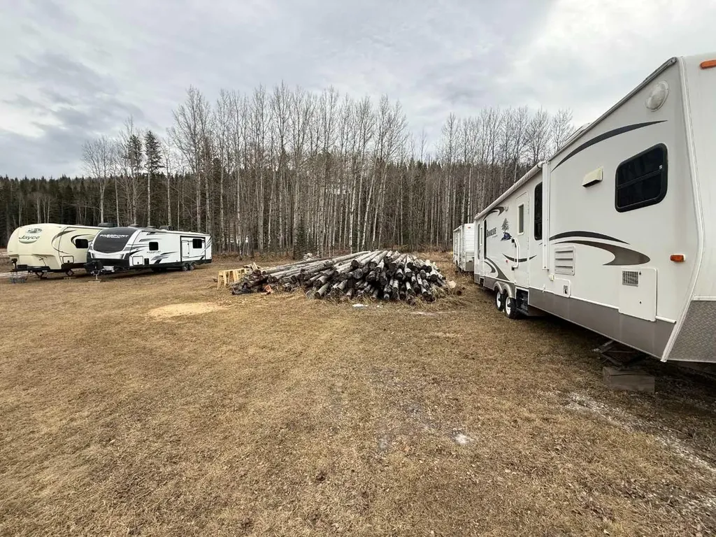 24403 East River Road Hinton AB T7V 0A3