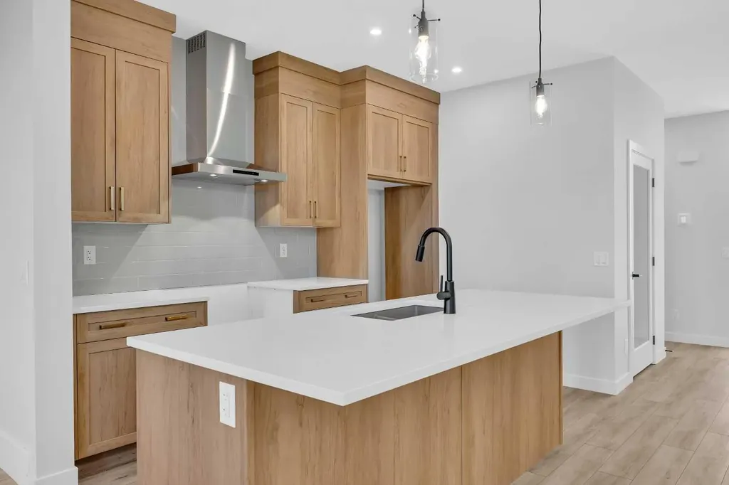 26 Versant Path SW Calgary AB T2Y 0Z4