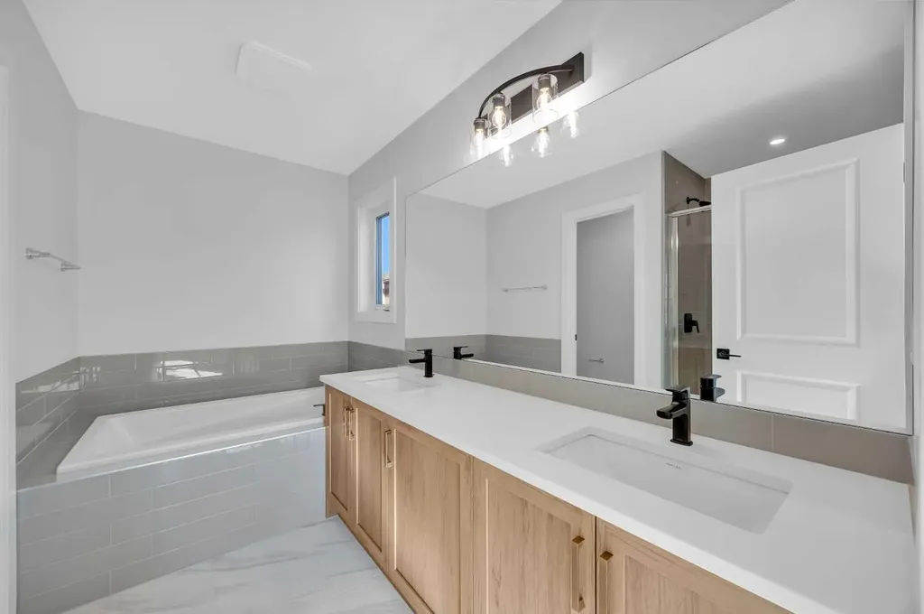 26 Versant Path SW Calgary AB T2Y 0Z4
