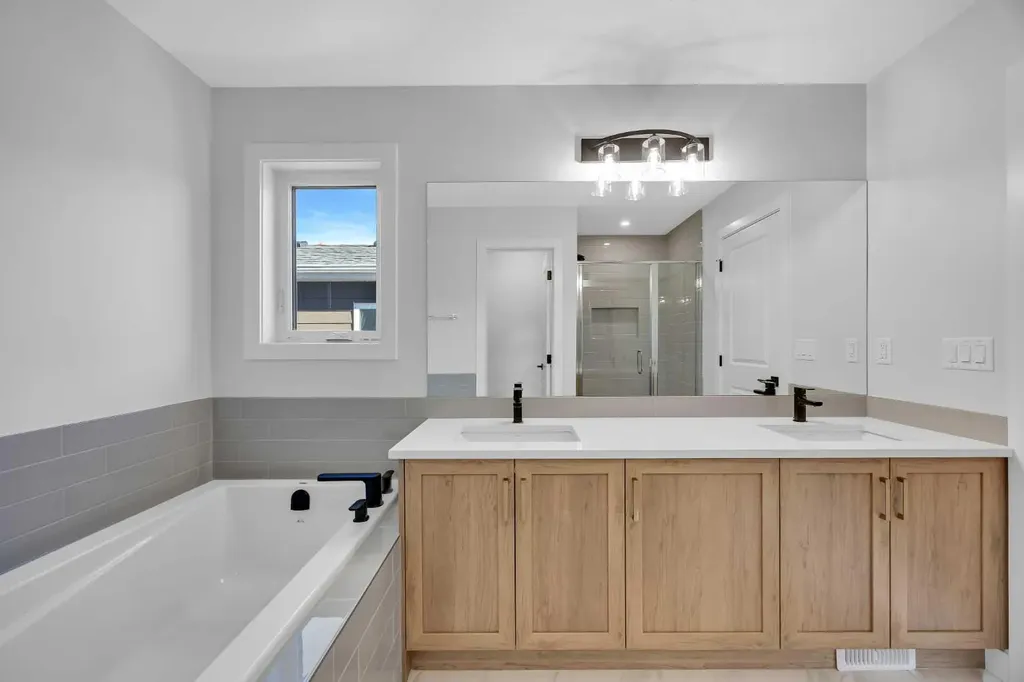 26 Versant Path SW Calgary AB T2Y 0Z4