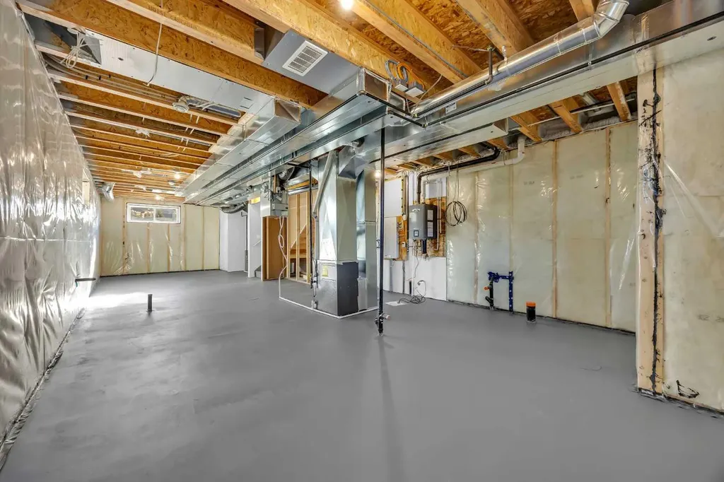 26 Versant Path SW Calgary AB T2Y 0Z4