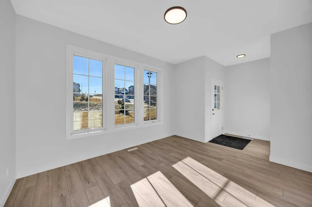 26 Versant Path SW Calgary AB T2Y 0Z4