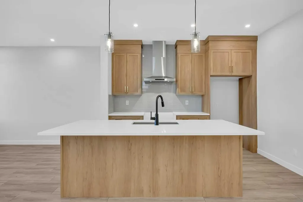 26 Versant Path SW Calgary AB T2Y 0Z4
