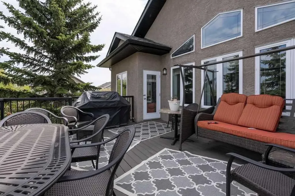 3804 69a Street Close Camrose AB T4V 5A8